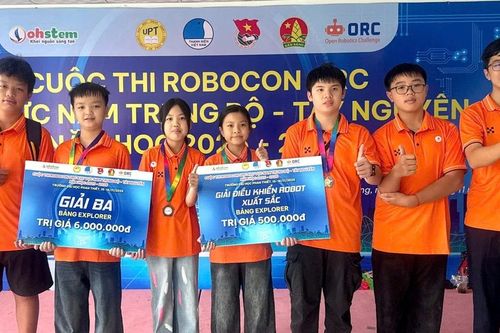 Trường THCS THSP Lý Tự Trọng đoạt giải điều khiển robot xuất sắc Robocon ORC