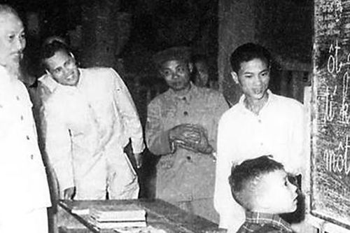 Nghề giáo và sứ mệnh 'trồng người' cao quý