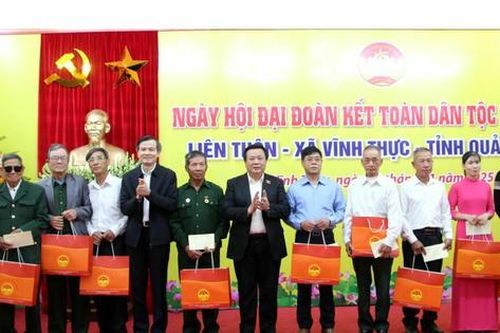 Ông Nguyễn Xuân Thắng dự ngày hội Đại đoàn kết toàn dân tộc tại Quảng Ninh