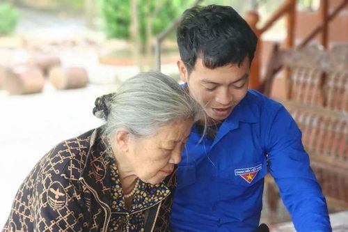 Tuổi trẻ Hà Tĩnh sôi nổi tình nguyện mùa Đông