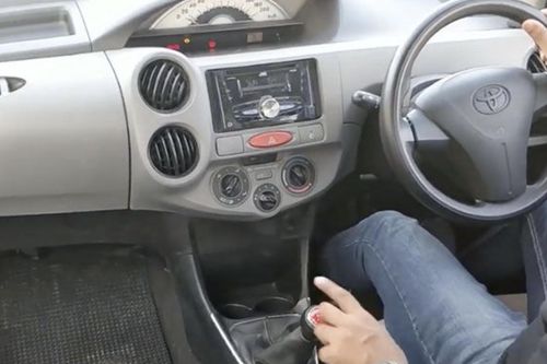 Chuyên gia hướng dẫn chi tiết cách dừng xe an toàn khi mất phanh