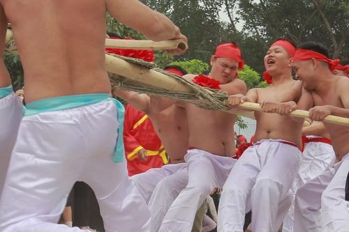 Tưng bừng giao lưu, trình diễn di sản kéo co Việt Nam và Hàn Quốc
