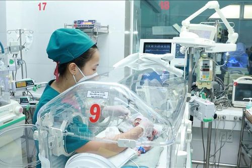 Ngày Thế giới vì trẻ sinh non (17/11): Khởi đầu vững chắc, tương lai tươi sáng