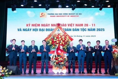 Cần thực hiện tốt triết lý 'Học đi đôi với hành', nhà trường gắn liền với xã hội