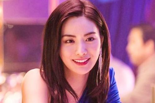 Nữ ca sĩ nổi tiếng cùng mẹ bắt kẻ trộm có vũ khí