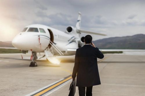 Cuộc sống bí mật của nhóm 0,1% siêu giàu Mỹ: Họ đi đâu, ăn gì và vì sao không gặp người thường?