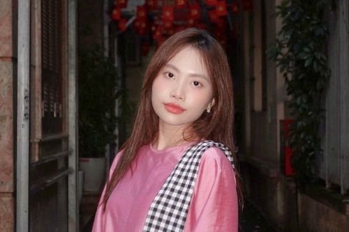 Chiếc điện thoại 8 chữ số của Phương Mỹ Chi