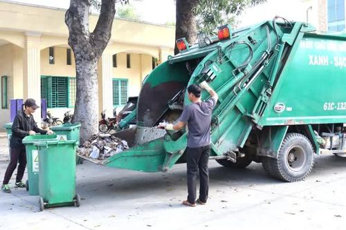 Tạm dừng tiếp nhận rác thải của 10 phường, xã từ hôm nay 16-11