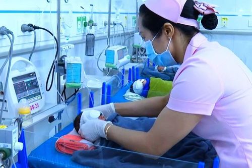 Bệnh viện Nhi tỉnh Gia Lai với cuộc chiến giành từng hơi thở cho trẻ sinh non
