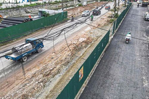 Sống khổ giữa ô nhiễm bên dự án mở rộng đường kéo dài 10 năm