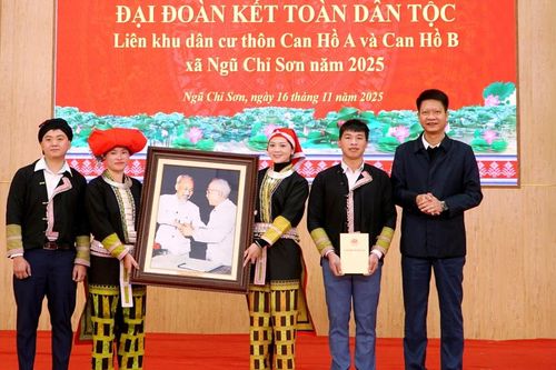 Đồng chí Phó Chủ tịch Thường trực UBND tỉnh Nguyễn Thế Phước dự Ngày hội Đại đoàn kết tại liên khu dân cư thôn Can Hồ A và Can Hồ B