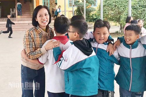 Xây dựng trường học hạnh phúc, hướng tới những giá trị nhân văn