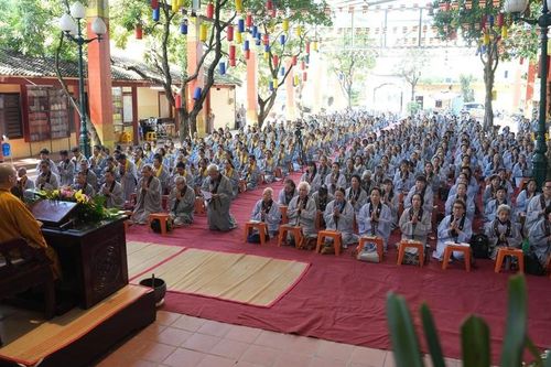 Hơn 600 Phật tử đạo tràng Pháp Hoa miền Bắc tham dự Khóa tập huấn năm 2025