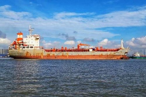 Đề xuất cho tàu dầu PVT Estella quốc tịch nước ngoài được vận tải nội địa
