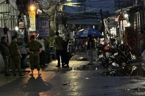 Hỗn chiến phía trước dãy nhà trọ khiến 2 người thương vong