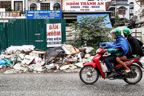 Sống khổ giữa ô nhiễm bên dự án mở rộng đường kéo dài 10 năm