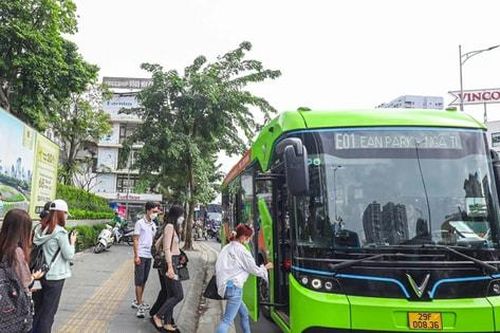 Trước ngày 31-1-2026, đề xuất chính sách hỗ trợ người dân sử dụng phương tiện giao thông xanh