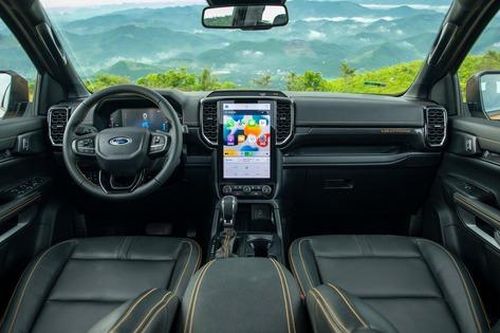 Xe gầm cao SUV giảm giá sốc nhờ ưu đãi khủng: Mitsubishi Xpander, Honda HR-V chưa bao giờ rẻ thế