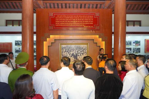 Hưng Yên: Tưởng nhớ thân mẫu Chủ tịch Hồ Chí Minh, cố Tổng Bí thư Nguyễn Văn Linh, Trung tướng Nguyễn Bình