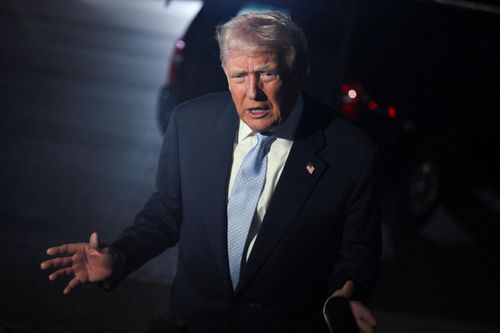 Ông Trump 'quay xe'