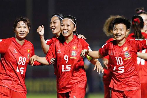 Huỳnh Như và đồng đội nhận thưởng lớn sau khi giành vé vào tứ kết giải châu Á