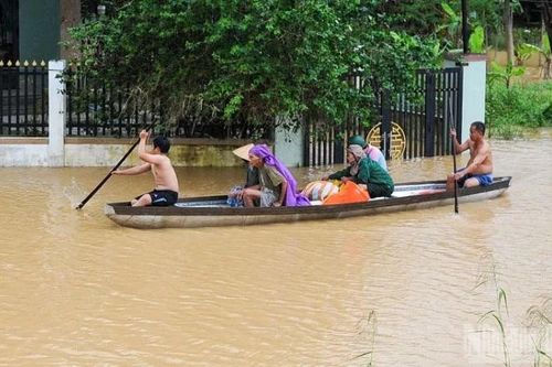 Đà Nẵng: Hàng trăm hộ dân ven sông Vu Gia ngập trong nước lũ