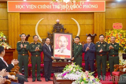 Trưởng Ban Tuyên giáo và Dân vận Trung ương thăm, chúc mừng Học viện Chính trị (Bộ Quốc phòng)