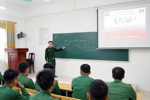 Thiếu tá Đỗ Duy Lâm: Người truyền lửa lý luận tại 'lò luyện thép'