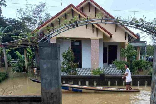 Huế khẩn cấp xử lý sạt lở và ứng phó lũ lớn