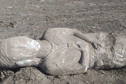 Phát hiện bức tượng khổng lồ thế kỷ thứ 3 Trước Công Nguyên