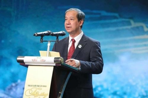 'Nhà giáo là người thắp lên ngọn lửa tri thức, tạo lập niềm tin và khát vọng trong mỗi học trò'