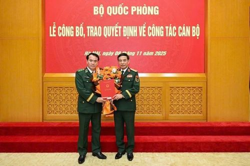 Tư lệnh Bộ đội Biên phòng Lào gửi thư chúc mừng Trung tướng Vũ Trung Kiên