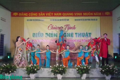 Đoàn Văn công BĐBP biểu diễn phục vụ cán bộ, chiến sĩ và Nhân dân khu vực biên giới tỉnh Đắk Lắk