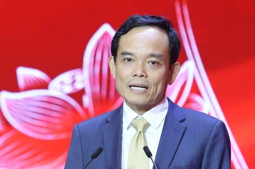 Bí thư TPHCM tự lái xe vào giờ cao điểm, mất 2 tiếng mới đi được 12km