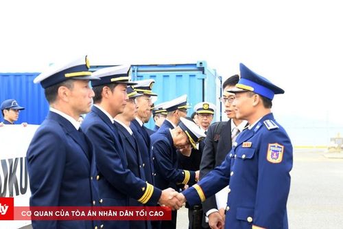 Tàu CSB 8004 Cảnh sát biển Việt Nam thăm, giao lưu tại Fukuoka, Nhật Bản
