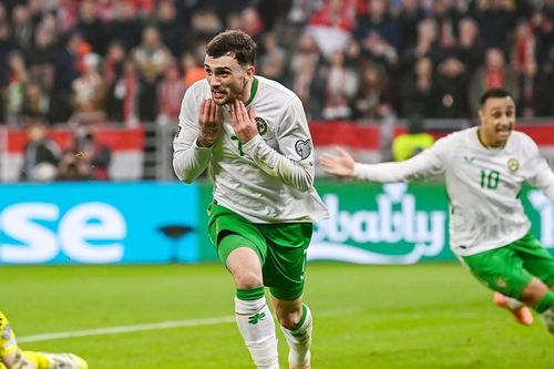 CH Ailen giật vé play-off sau trận thắng siêu kịch tính Hungary