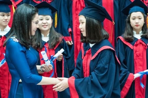 Lời chúc ngày 20/11 cho mẹ là giáo viên ý nghĩa năm 2025