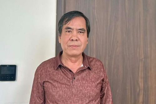 Cựu sinh viên kiện ĐH Kinh tế Quốc dân đòi bồi thường 45 tỷ, phía bị đơn đổi người đại diện
