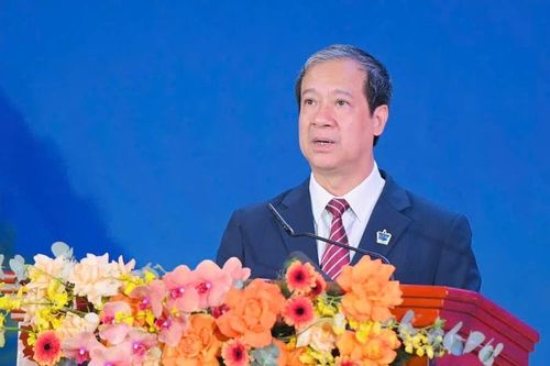 Bộ trưởng Bộ GD-ĐT: Nhà giáo cần làm sao xứng đáng với sự tôn vinh