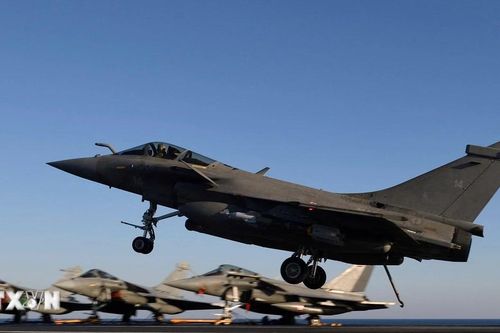 Ukraine và Pháp ký ý định thư mua 100 máy bay chiến đấu Rafale