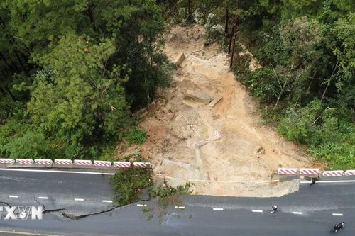 Lâm Đồng công bố tình huống khẩn cấp về thiên tai trên đèo Prenn