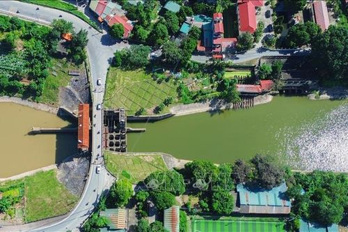 Hà Nội: Quyết tâm đưa nước sông Hồng về làm sạch sông Tô Lịch