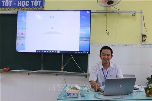 Thầy giáo trẻ tận tâm với sự nghiệp 'trồng người'