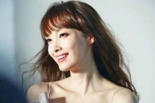 2 giây xuất hiện trên truyền hình đã thay đổi cuộc đời một mỹ nhân?