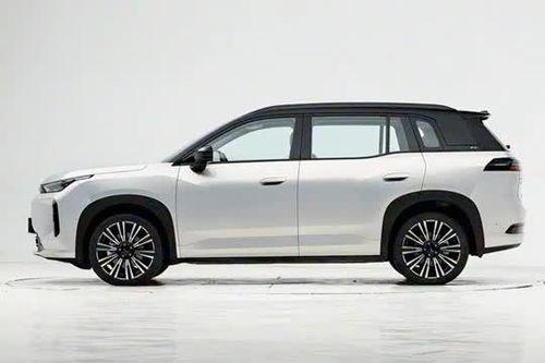 SUV hạng C siêu tiết kiệm xăng, giá hơn 400 triệu đồng