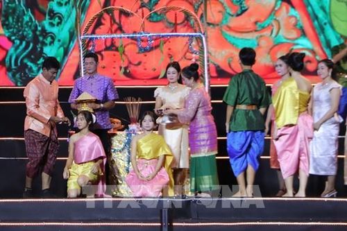 Khi lễ hội trở thành 'thỏi nam châm' hút du khách