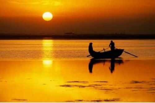 Người đưa đò thầm lặng