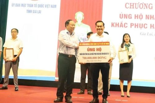 Nghĩa tình gửi về quê hương sau cơn bão dữ