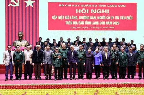 Bộ Chỉ huy Quân sự tỉnh gặp mặt già làng, trưởng bản, người có uy tín tiêu biểu năm 2025