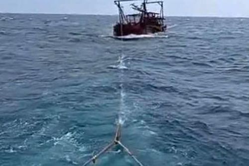 Cứu nạn thành công tàu hàng gặp sự cố trôi trên biển Khánh Hòa